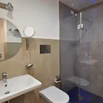 Delco לינה וארוחת בוקר