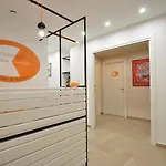 Delco לינה וארוחת בוקר 4*