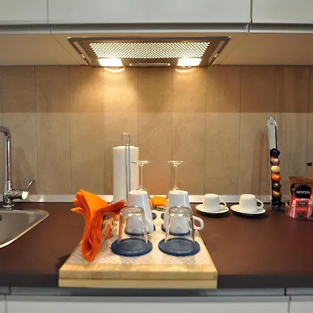 Alojamento de Acomodação e Pequeno-almoço Delco Nápoles