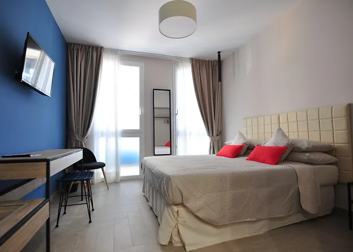 Nocleg ze śniadaniem Delco 4*