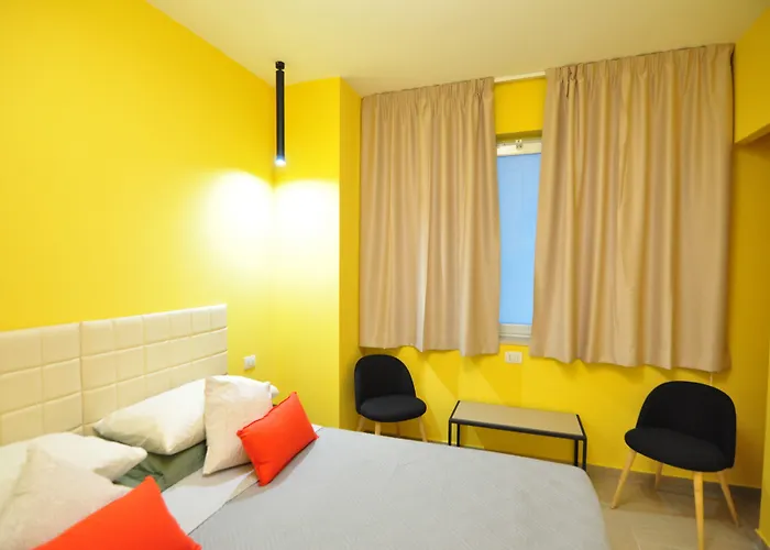 Delco Nocleg ze śniadaniem Neapol