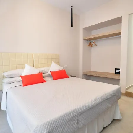 Nocleg ze śniadaniem Delco